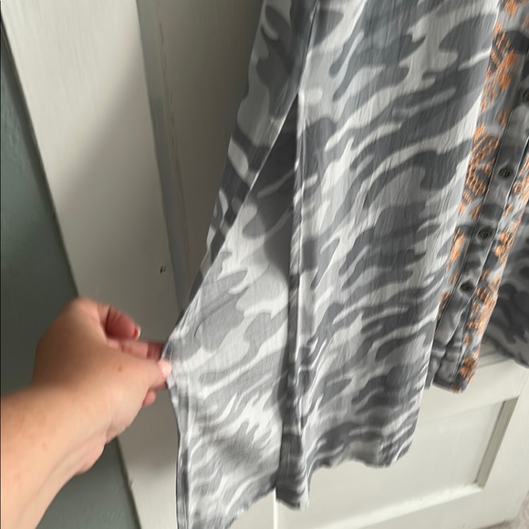 Gray Camo and Floral Embroidered Dress with pockets 2X - Picture 8 of 15